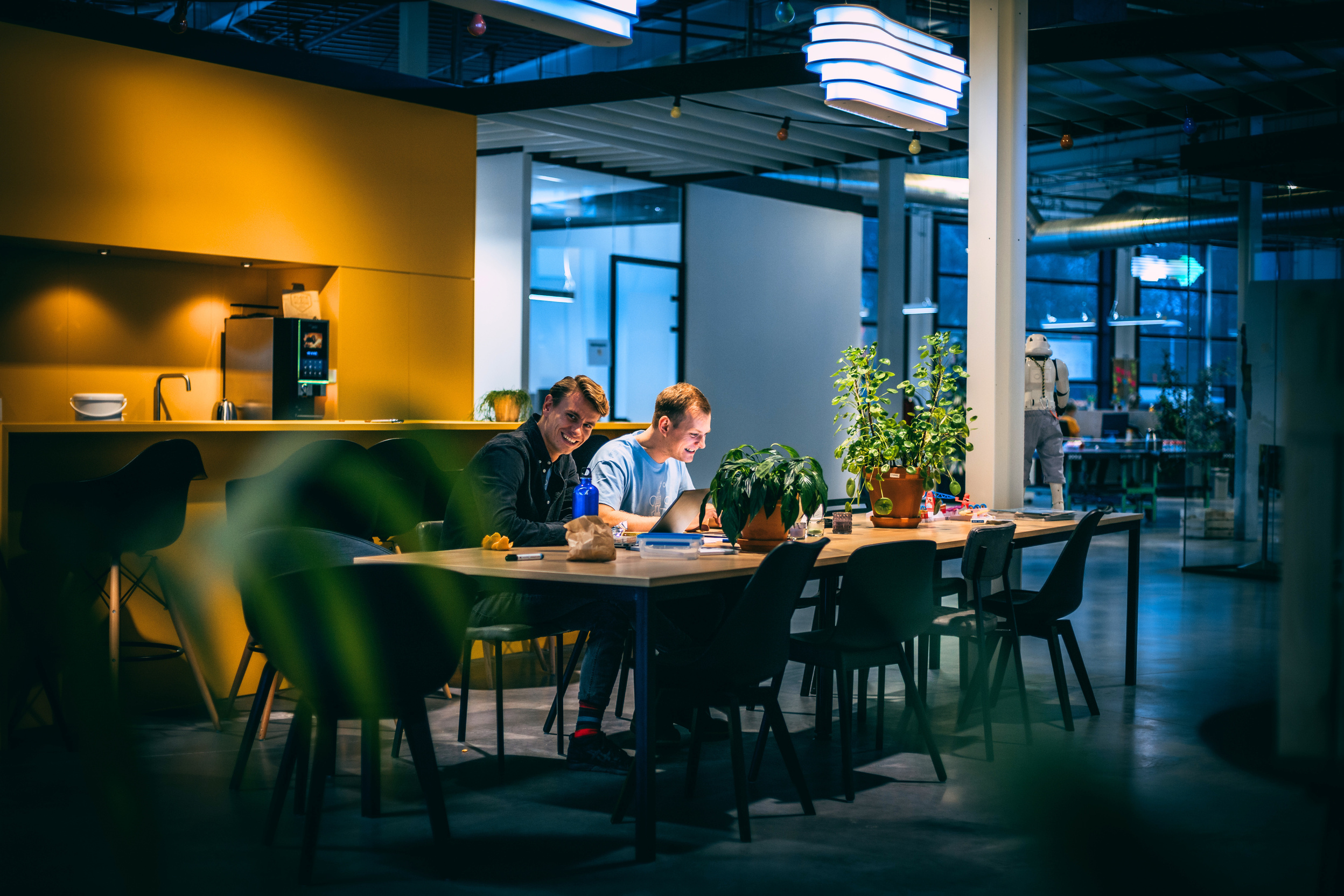 Menschen im Coworking Space